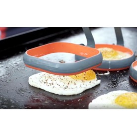 Overmoulding Silicone-Customizable liquid silicone food grade egg ring omelette maker for your local market