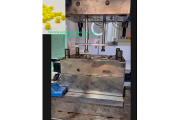 Silicone prototype injection tooling of single wire seal