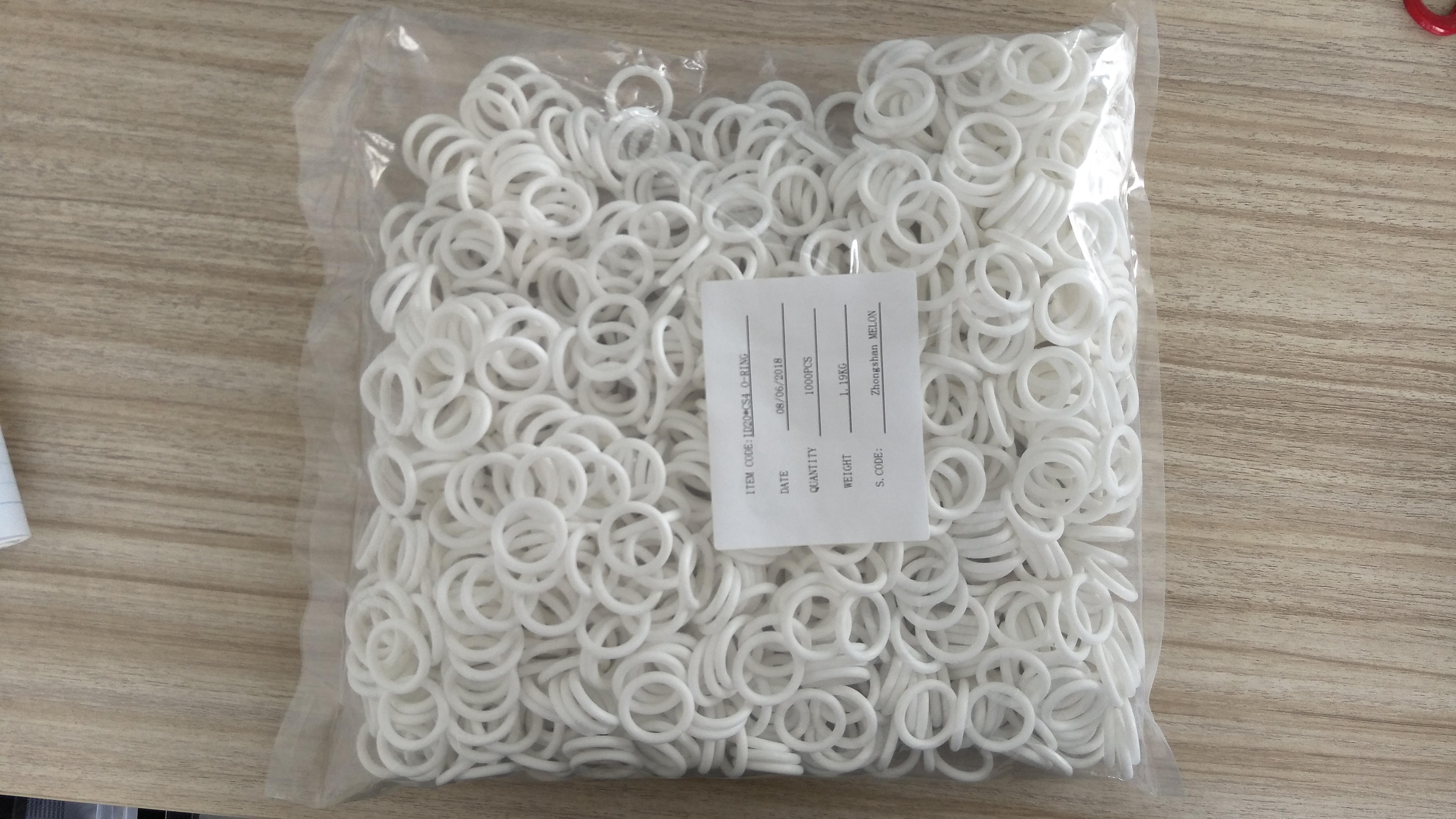 white silicone sealing O-ring