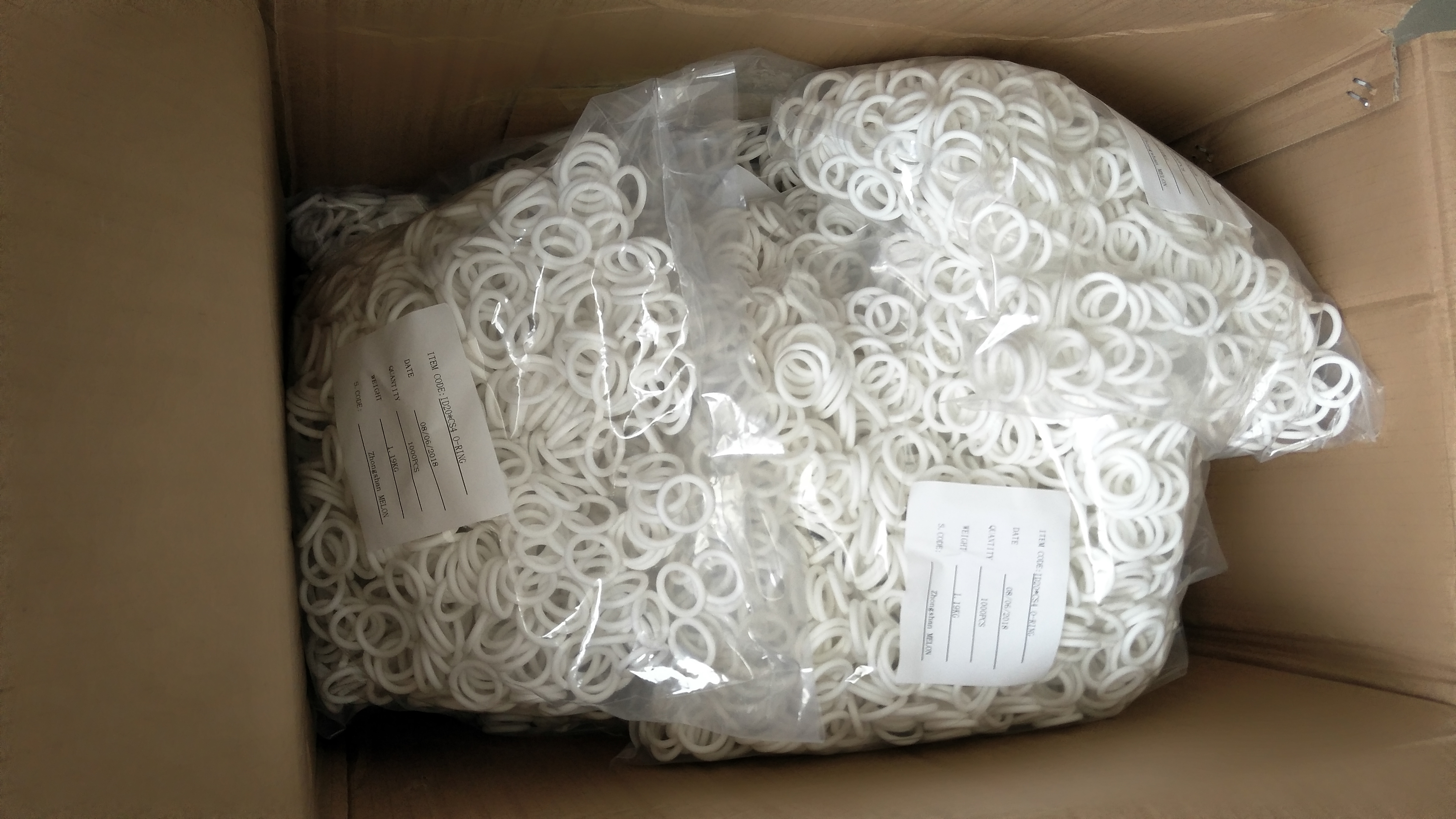 white silicone sealing O-ring